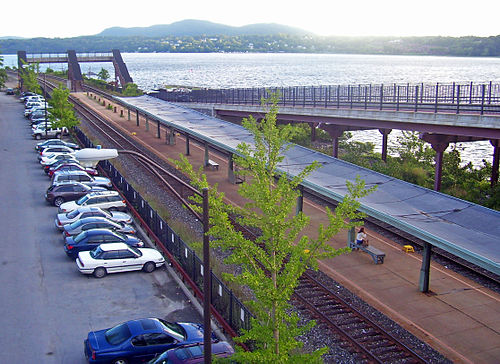 Rhinecliff–Kingston station